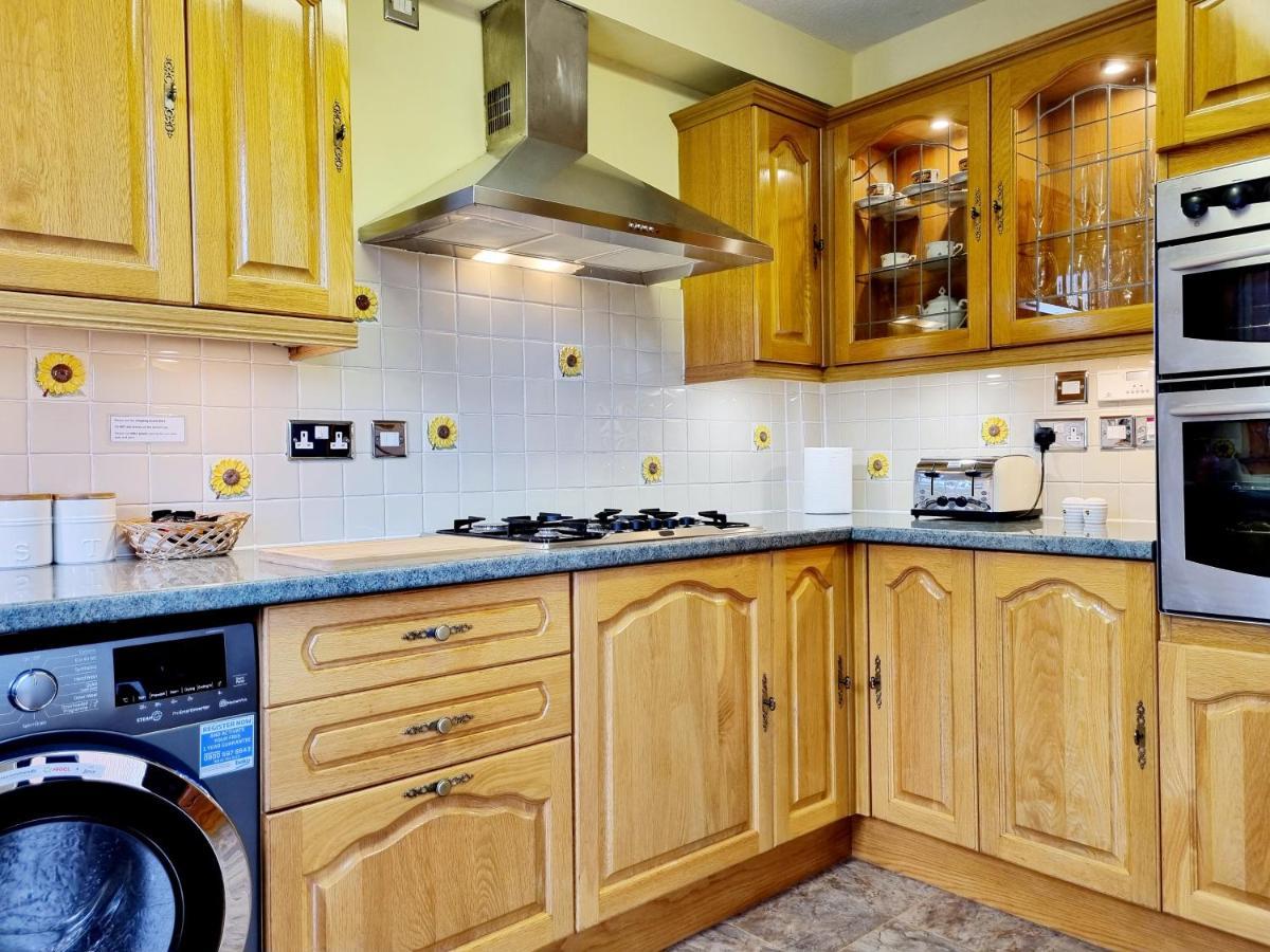 Inverness City 3 Bedroom House Free Parking Eksteriør billede